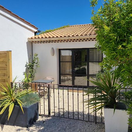 Studio avec patio et jacuzzi privatifs Mazan Esterno foto