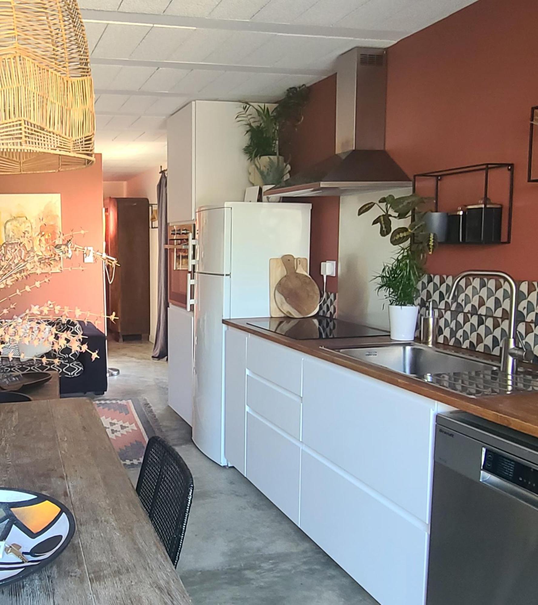 Studio avec patio et jacuzzi privatifs Mazan Esterno foto
